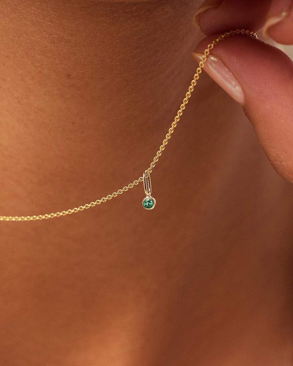 18K gold-plated - Emerald Mini Birthstone Necklace by MAVERA
