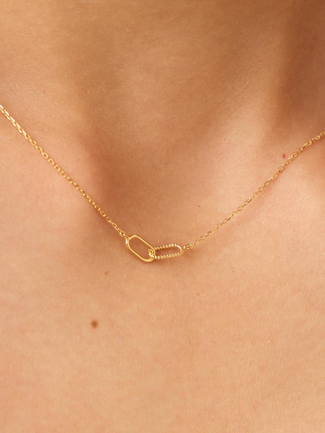 Gold Pendant - Gold Twisted Link Necklace by MAVERA