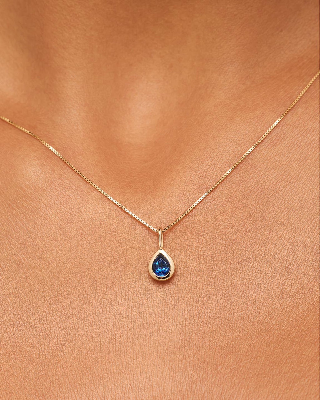 18K gold-plated - Light Blue Sapphire Teardrop Necklace by MAVERA