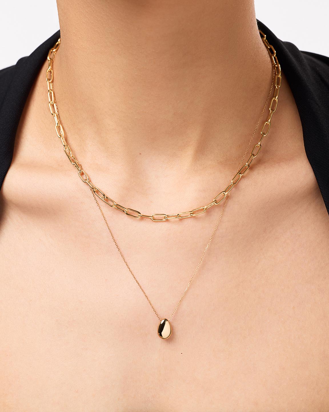 18K gold-plated - Large Paperclip Necklace by MAVERA
