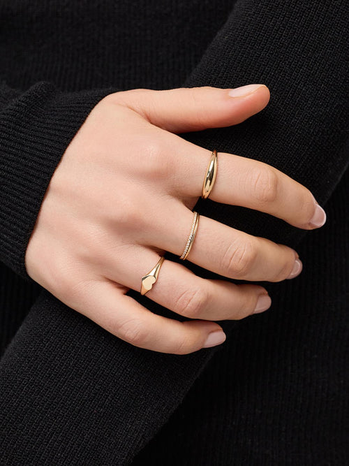 18K gold-plated - Heart Signet Ring by MAVERA