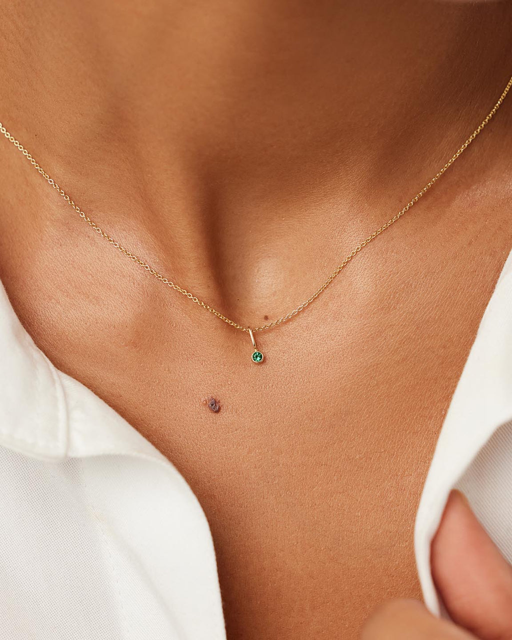 18K gold-plated - Emerald Mini Birthstone Charm by MAVERA