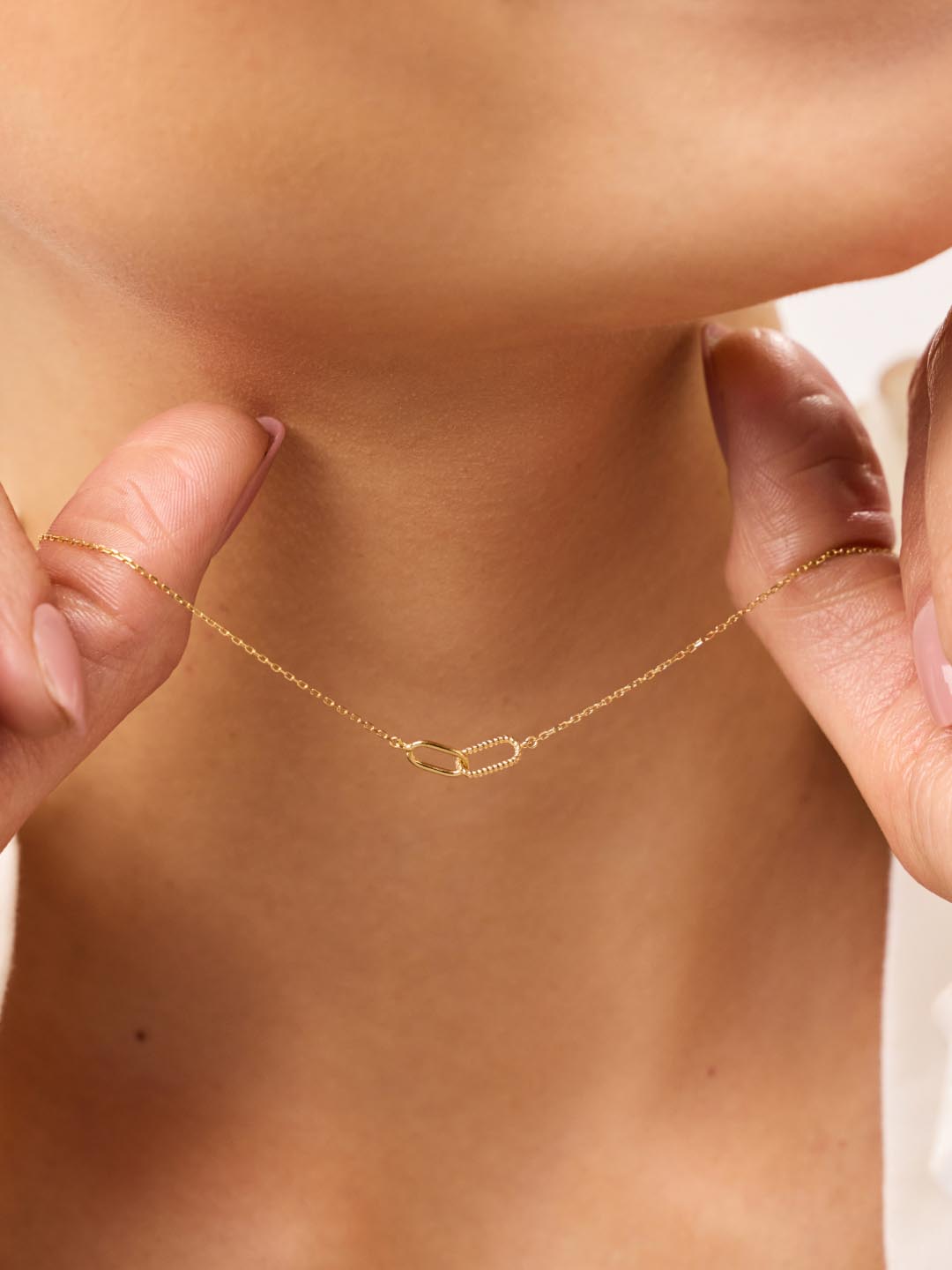 Gold Pendant - Gold Twisted Link Necklace by MAVERA