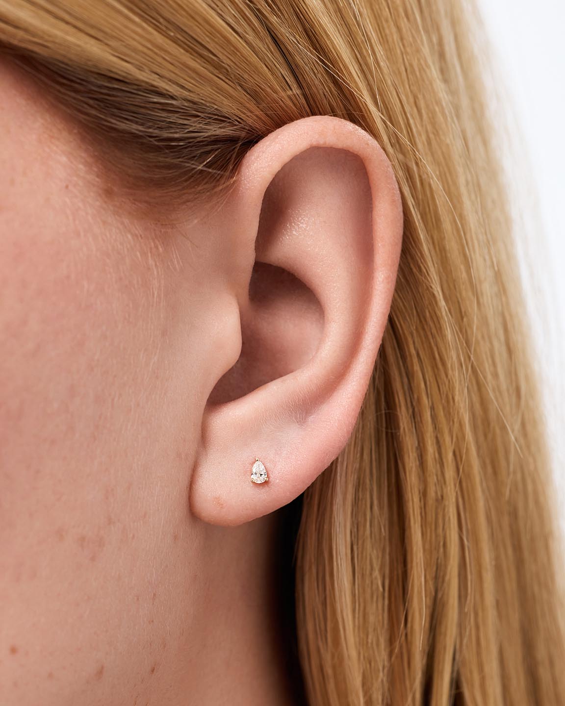 18K gold-plated - Diamond Pear Flatback Studs by MAVERA