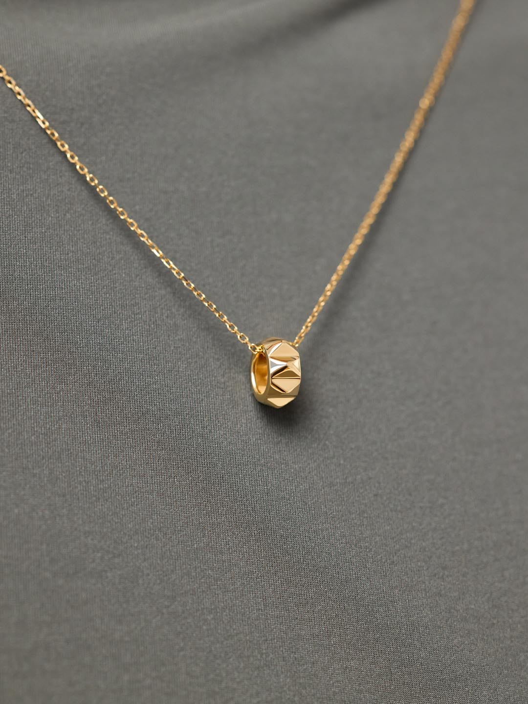 18K gold-plated - Equinox Charm by MAVERA