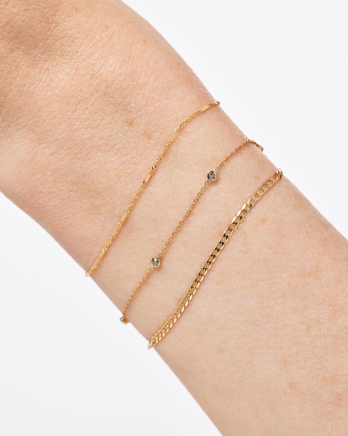 18K gold-plated - Emerald Birthstone Station Bracelet by MAVERA