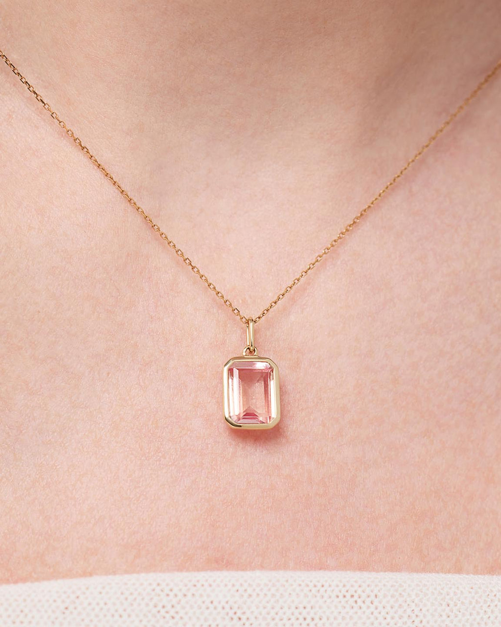 18K gold-plated - Light Pink Sapphire Spritz Charm by MAVERA
