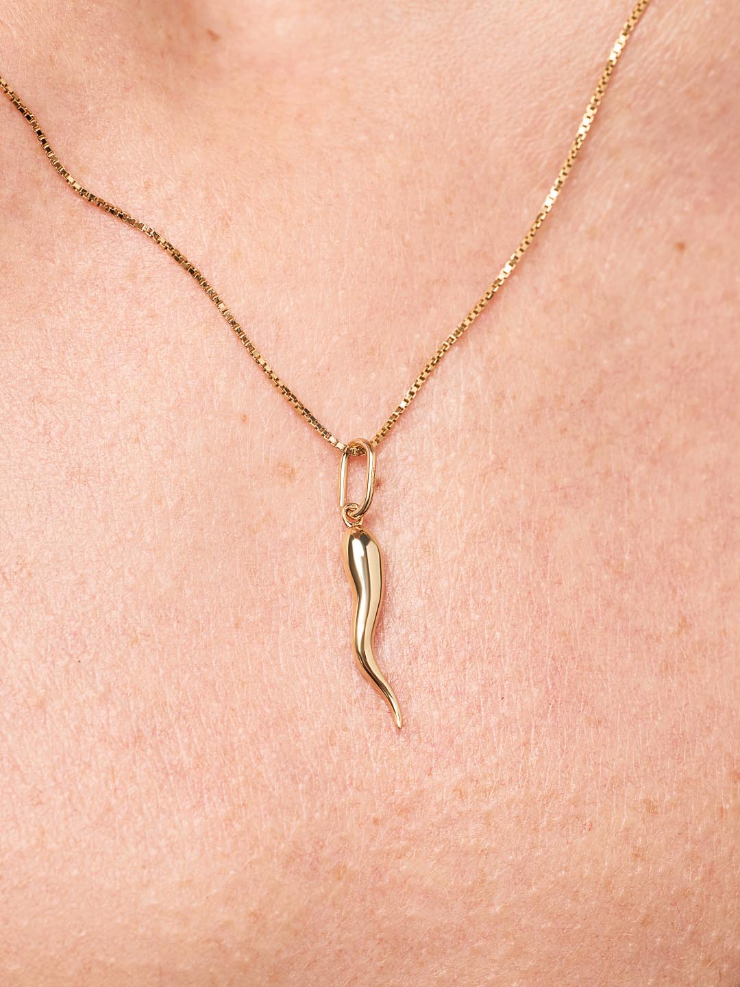 18K gold-plated - Italian Horn Charm Necklace by MAVERA