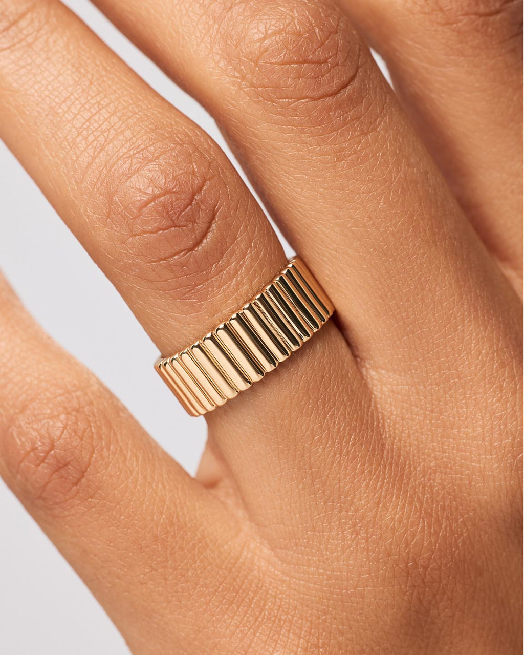 18K gold-plated - Galaxy Ring Wide by MAVERA