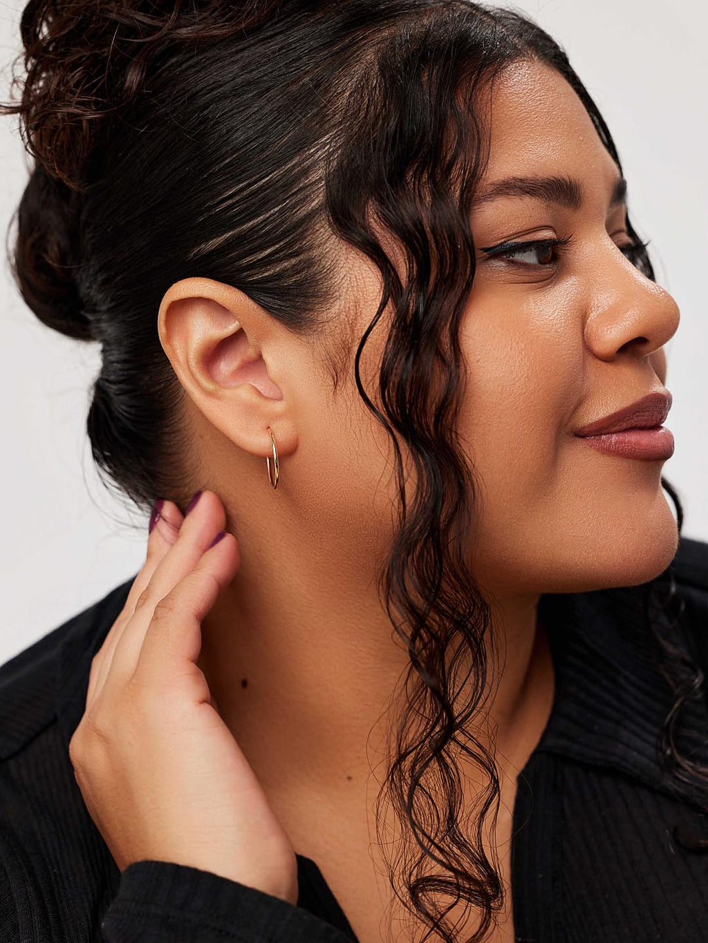 Small Gold Hoop Earrings - Gold Slim Hoops Medium by MAVERA