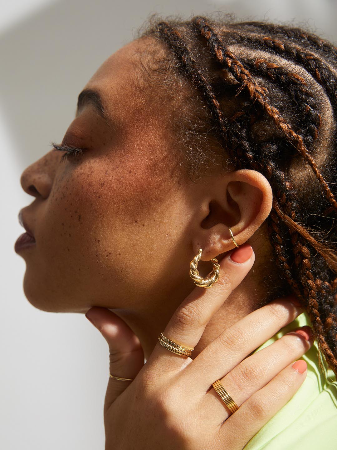 Twisted Hoop Earrings - Paris by MAVERA