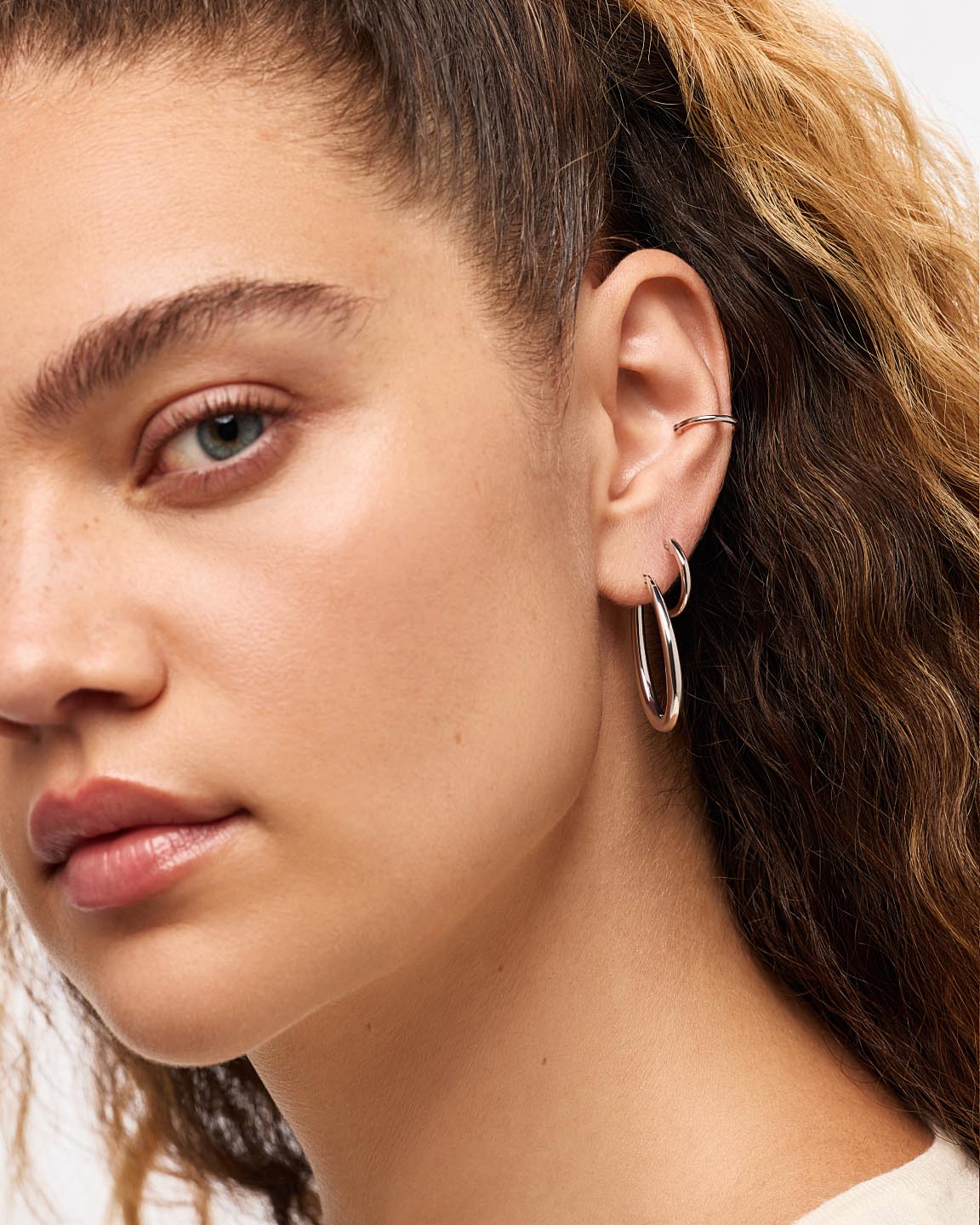 Silver Hoop Earrings - Cuidado Silver by MAVERA
