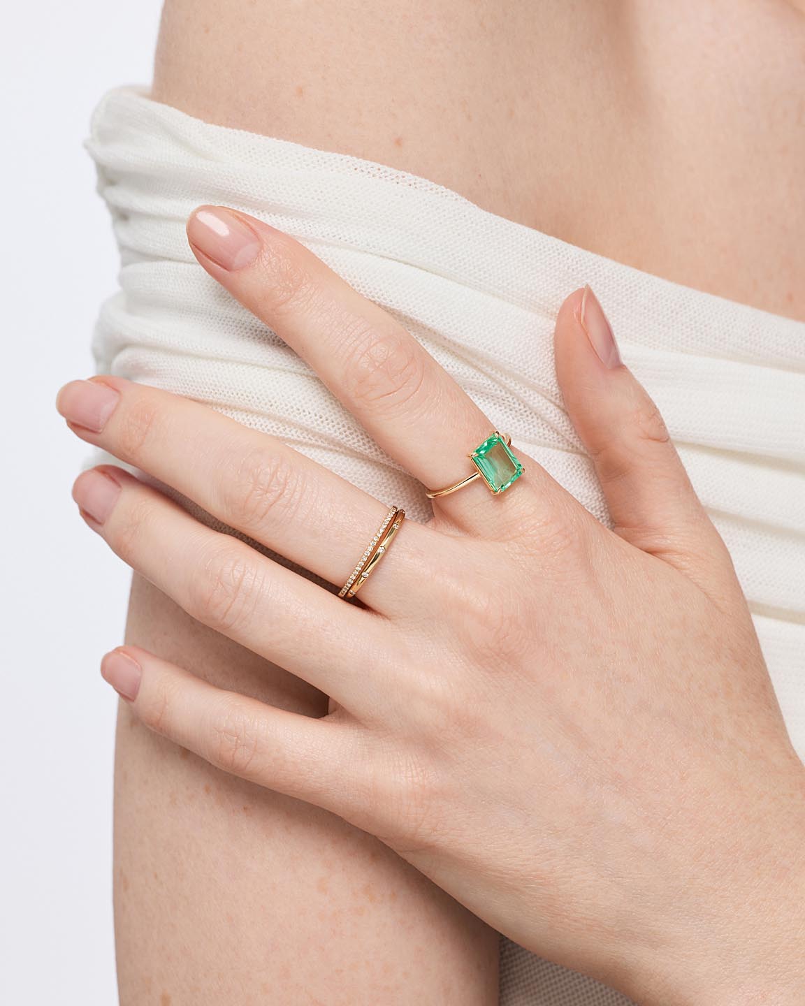 18K gold-plated - Green Sapphire Spritz Ring by MAVERA
