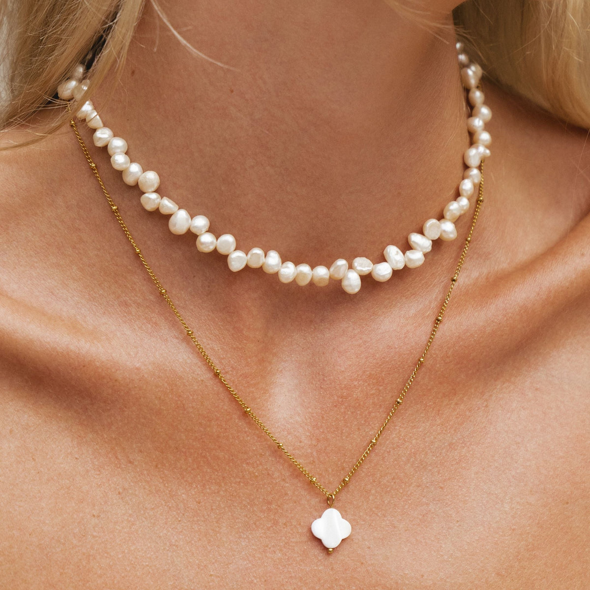 Beach white necklace
