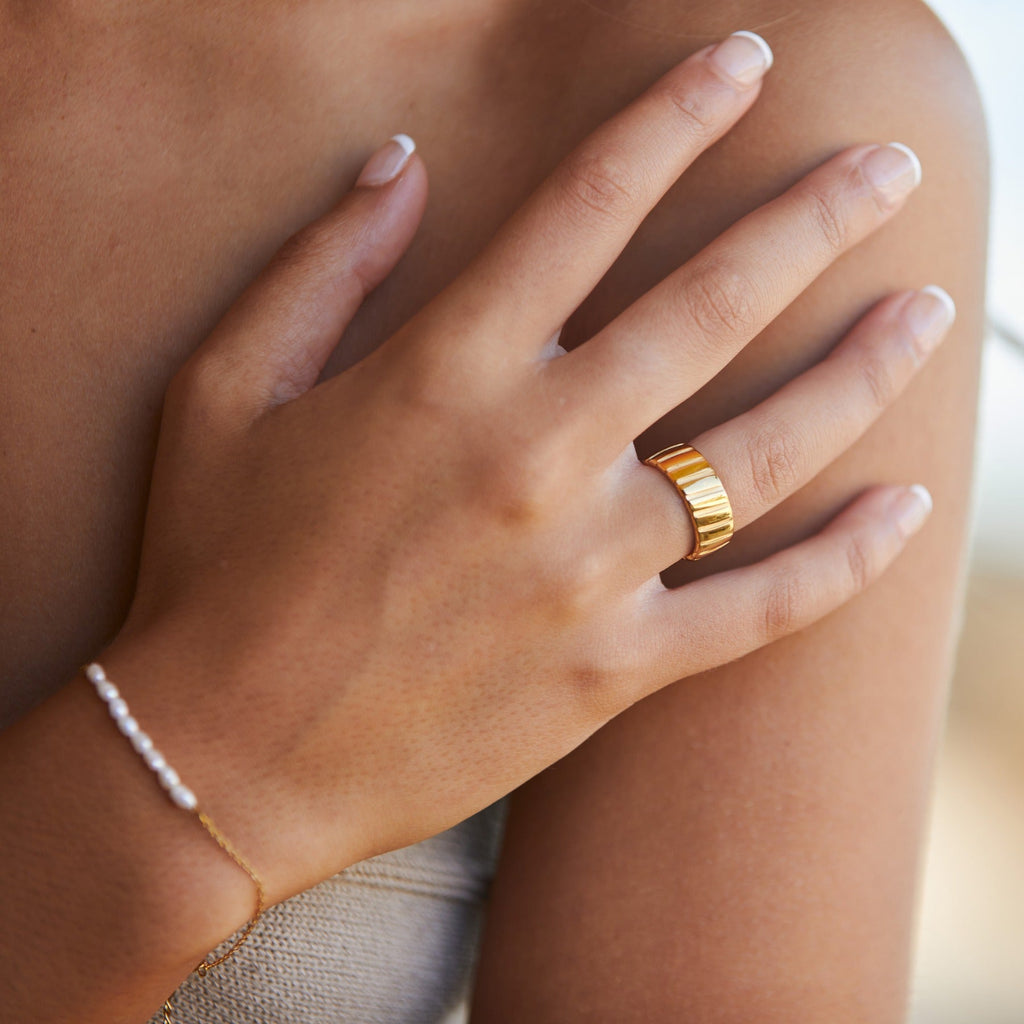Bold ring