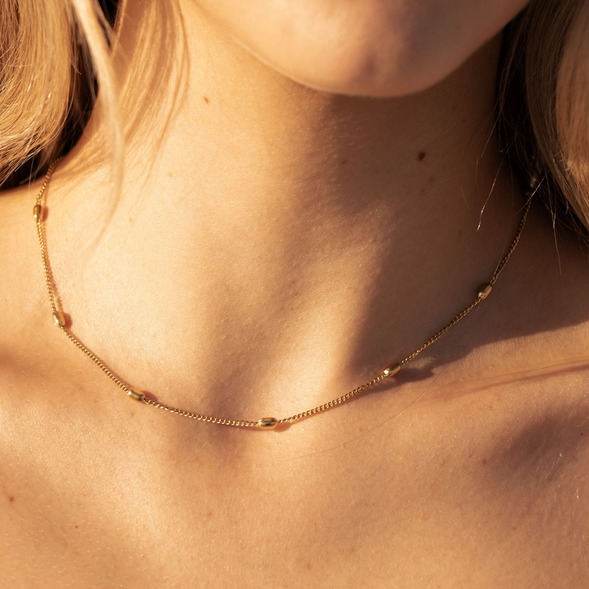 Brisa Choker Side View