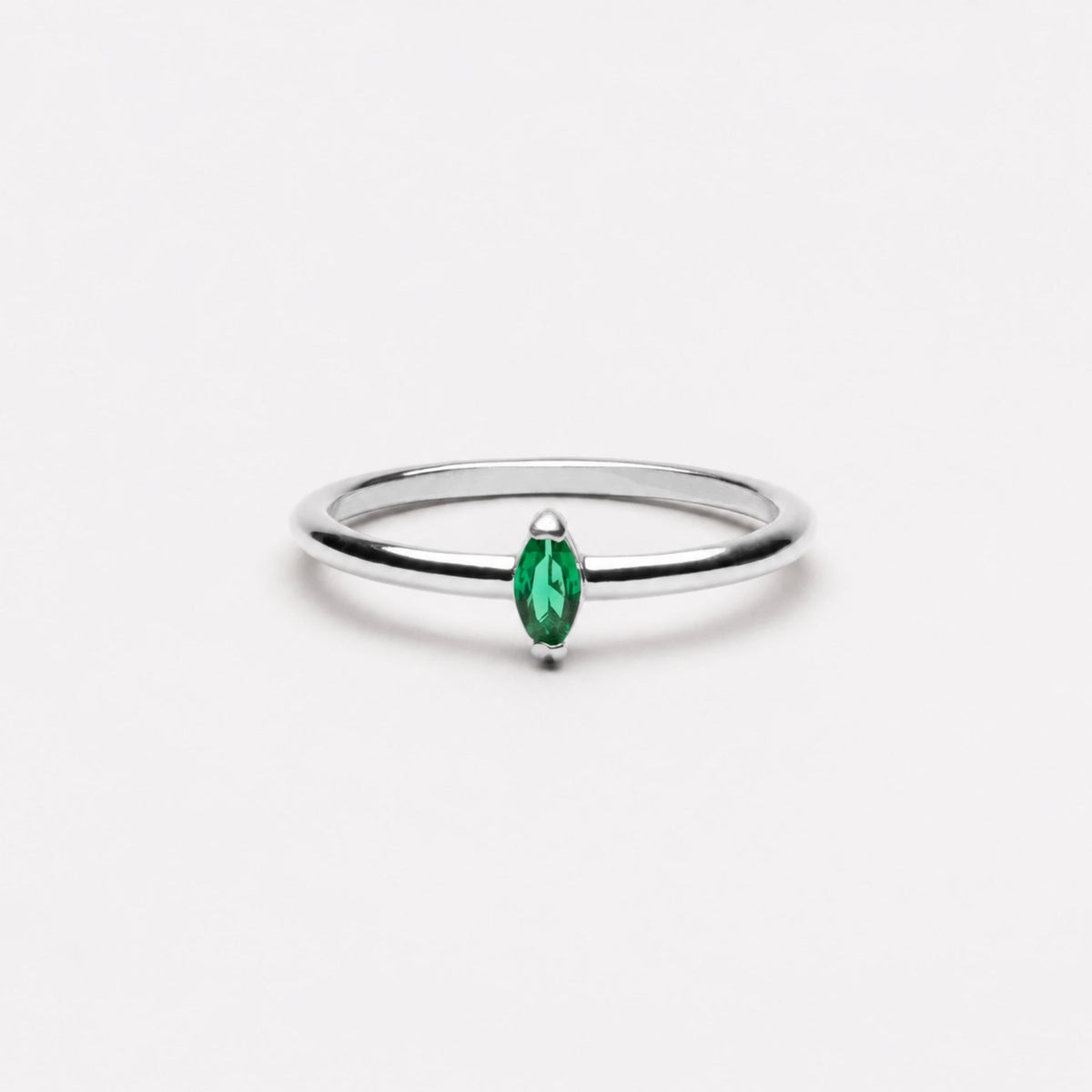 Dainty Greensplash Ring