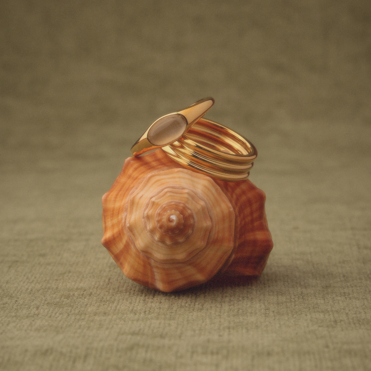 Elongated Pearl Ring