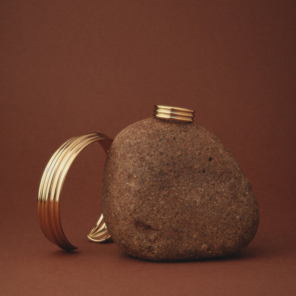 Linea Gold Cuff