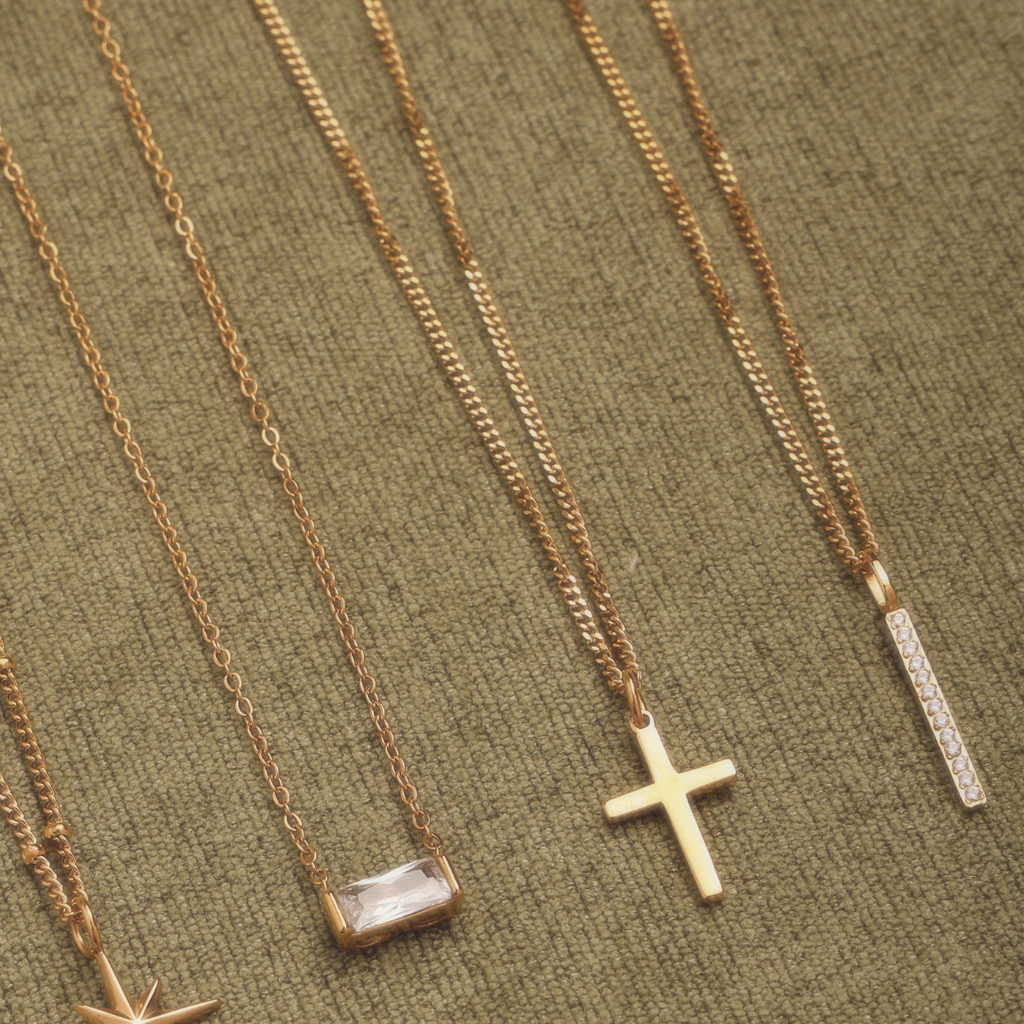 Sparkling Bar Necklace Variants